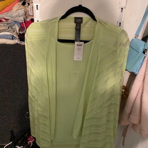 Lime green shirt and cardigan set from Chico’s - Picture 4 of 6